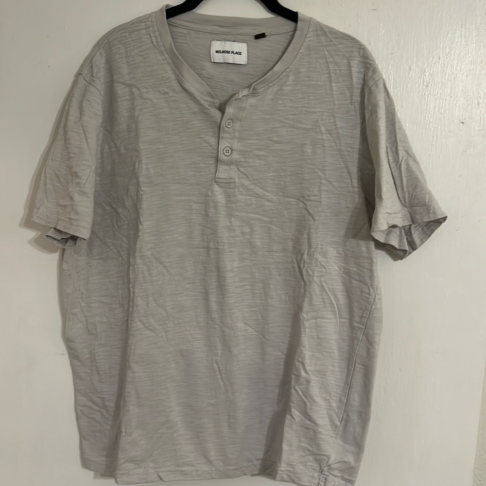 Melrose Place Short Sleeve Henley. Size L.